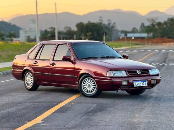 VOLKSWAGEN SANTANA 2.0 MI 8V GASOLINA 4P MANUAL VOLKSWAGEN SANTANA 2.0 MI 8V GASOLINA 4P MANUAL